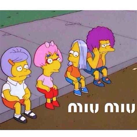 miu miu caliente simpsons|simpson miu pan.